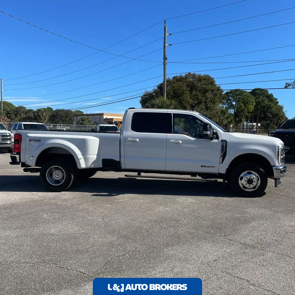 2024 Ford F-350 Super Duty Lariat