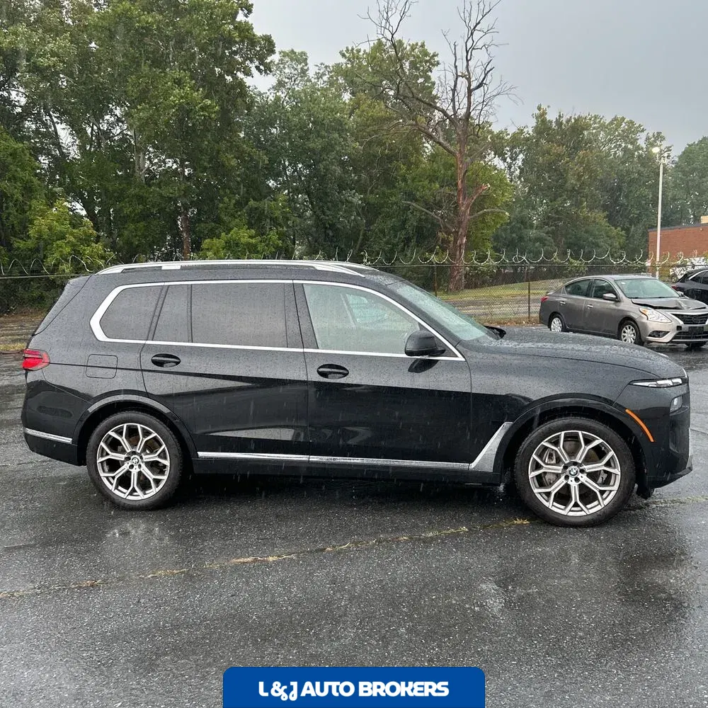 2025 BMW X7 XDrive40i