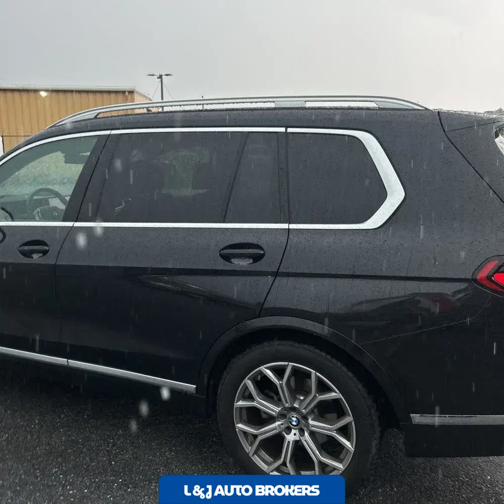 2025 BMW X7 XDrive40i