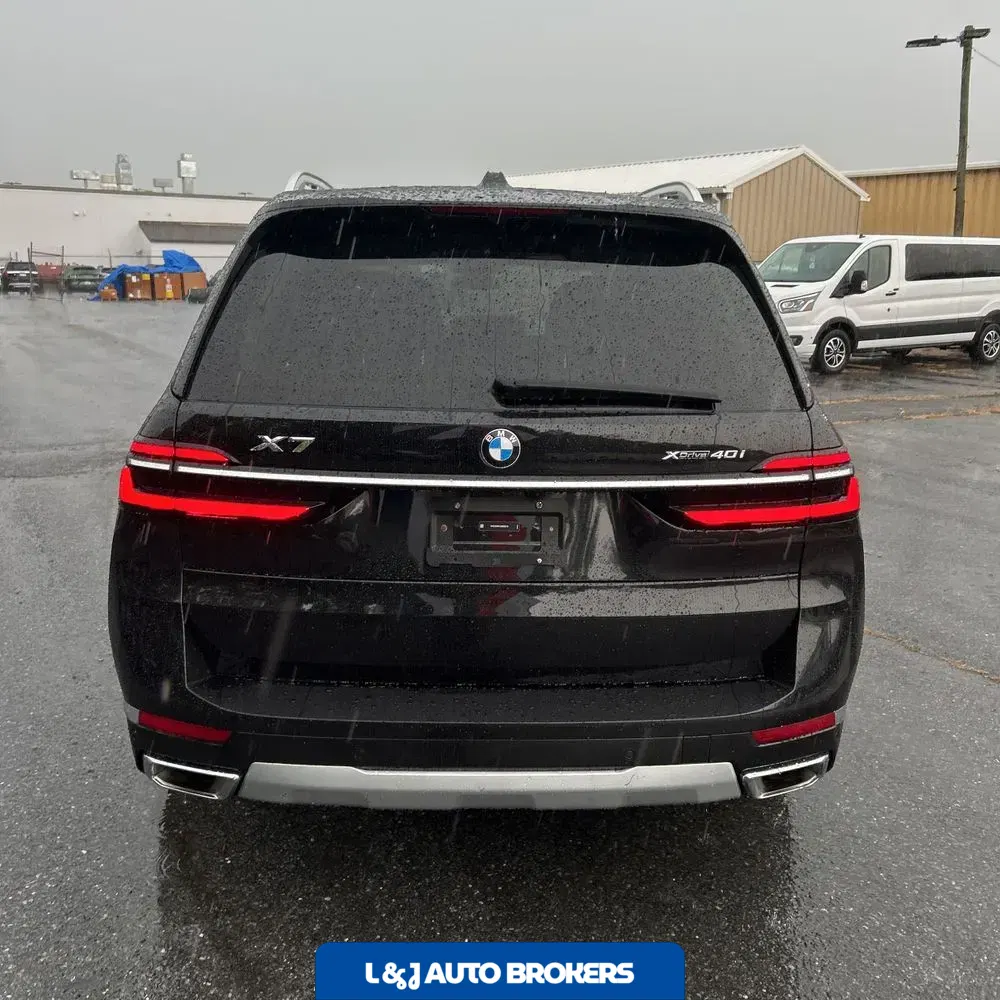 2025 BMW X7 XDrive40i