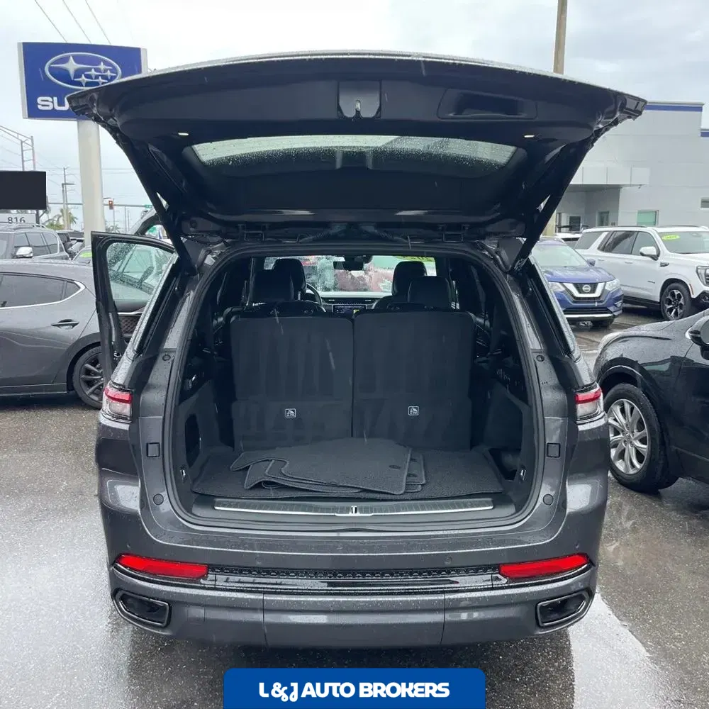 2024 Jeep Grand Cherokee L Summit
