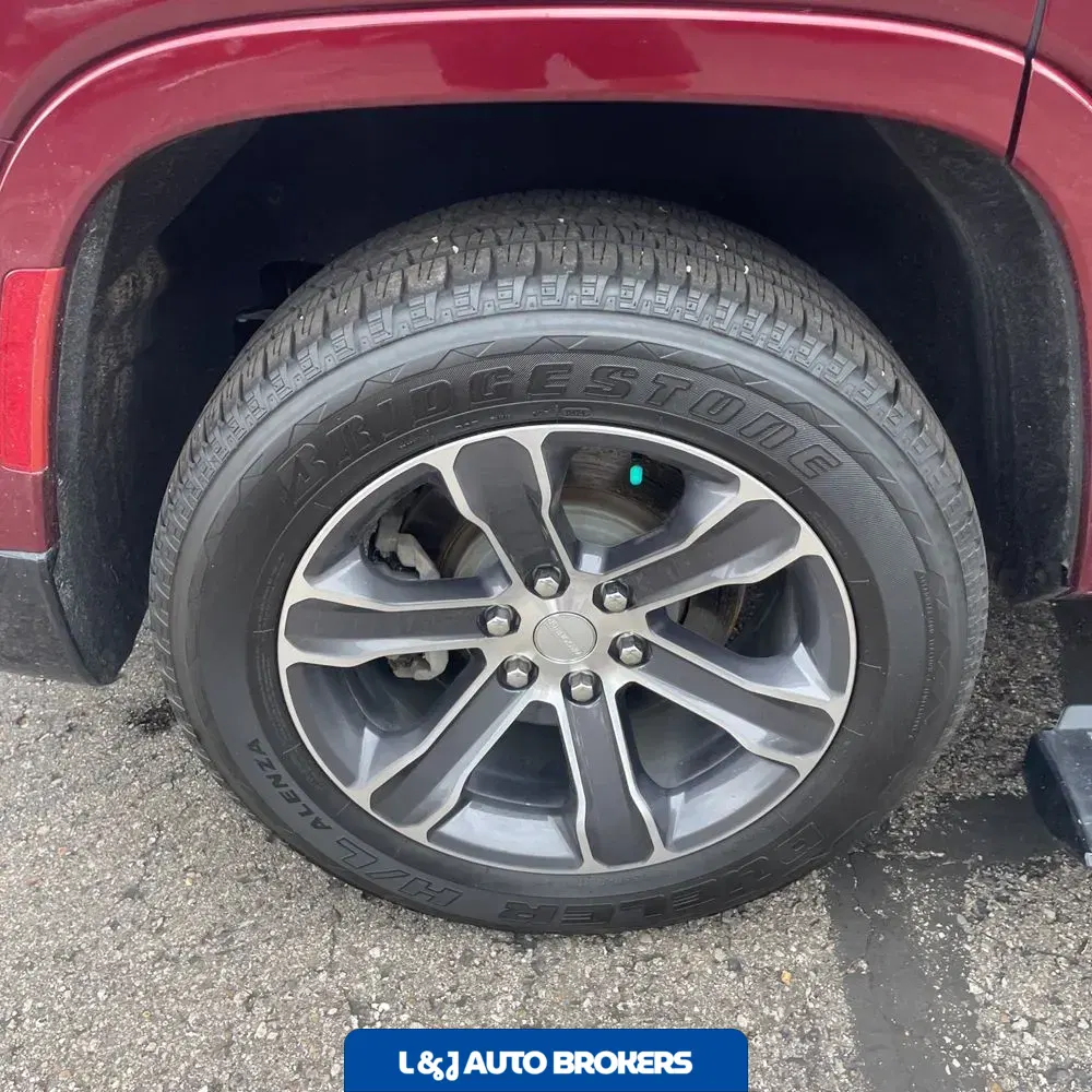 2024 Jeep Grand Wagoneer Base