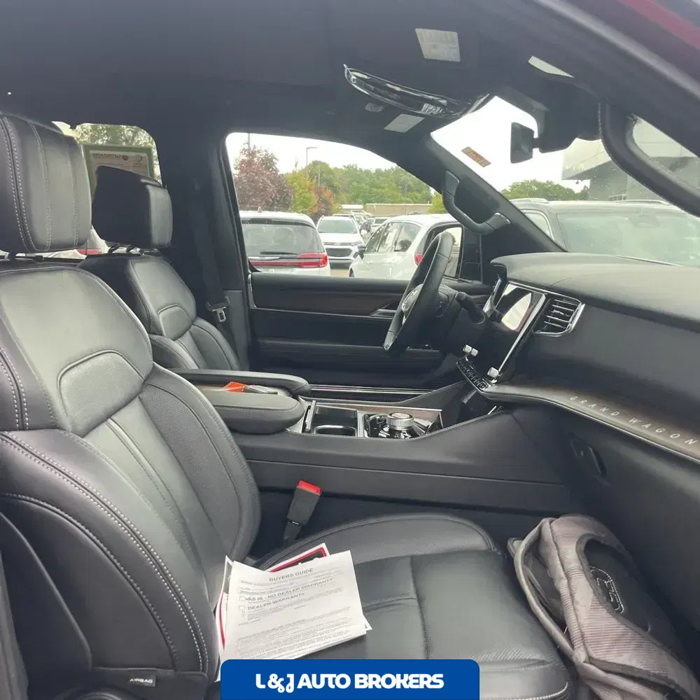 2024 Jeep Grand Wagoneer Base
