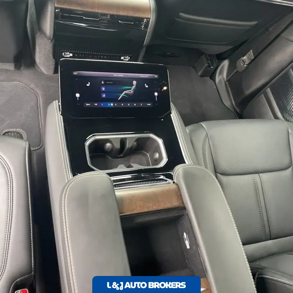 2024 Jeep Grand Wagoneer Base