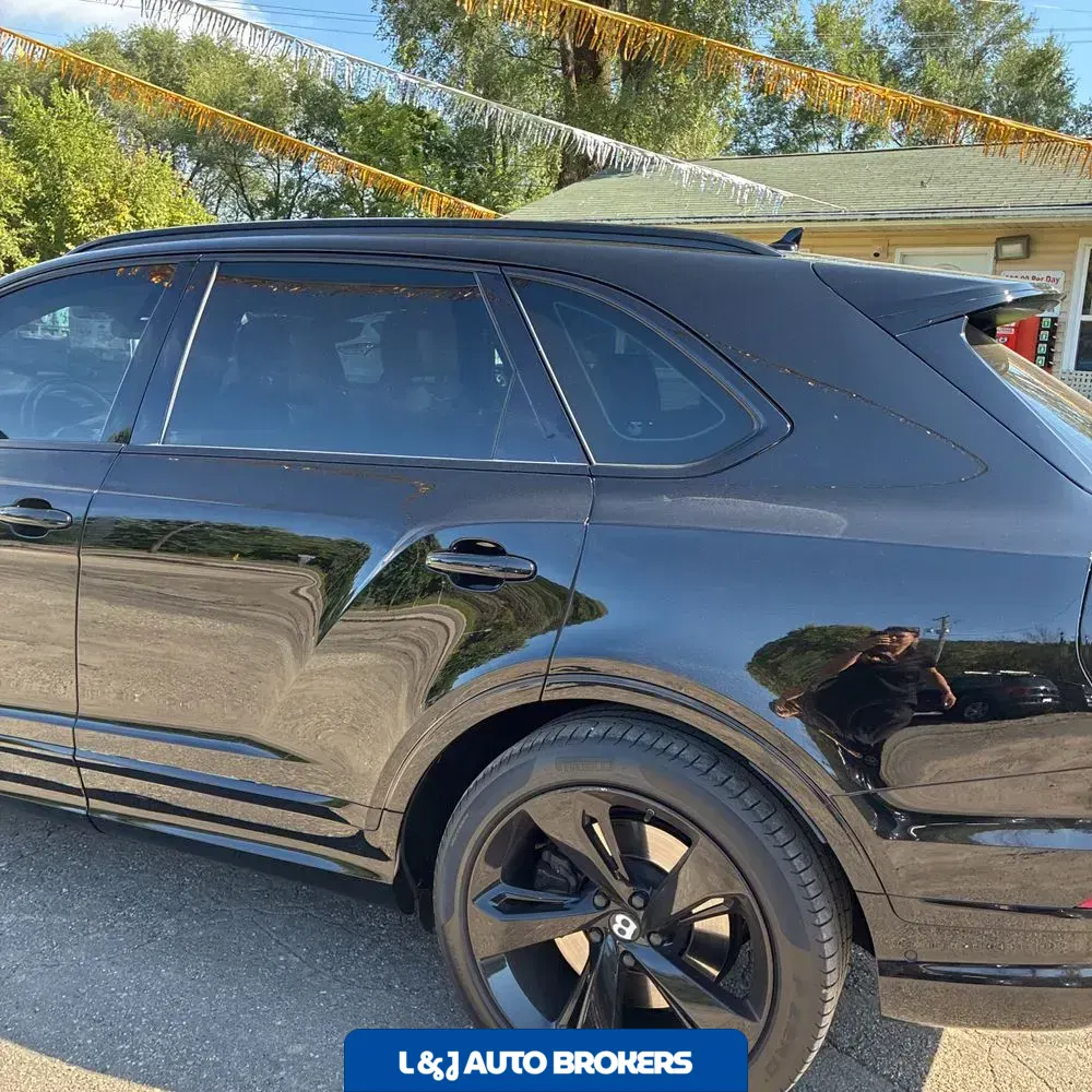 2021 Bentley Bentayga V8