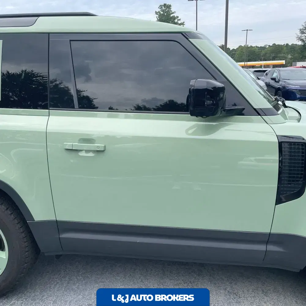 2023 Land Rover Defender 110 Standard