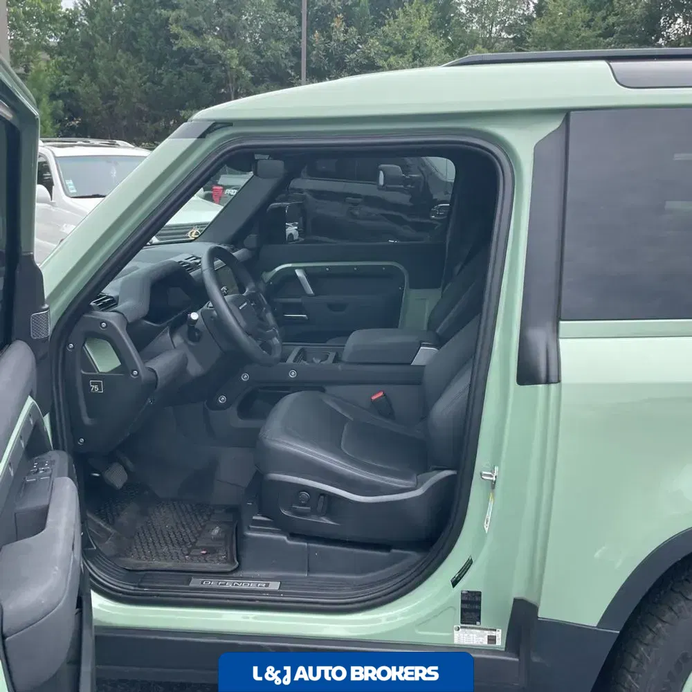2023 Land Rover Defender 110 Standard