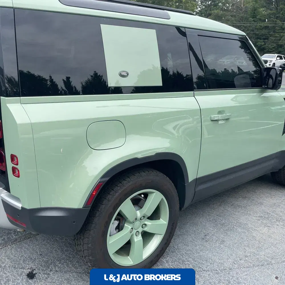 2023 Land Rover Defender 110 Standard