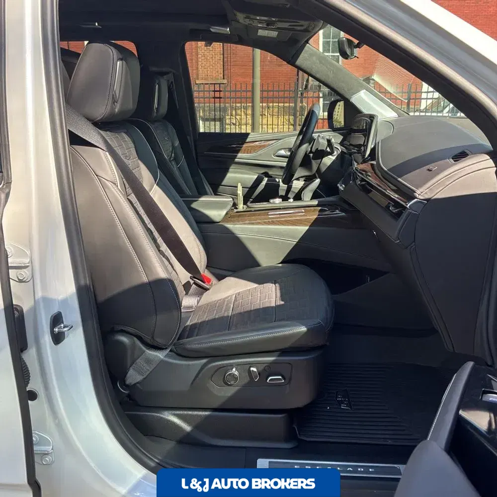 2024 Cadillac Escalade Sport Platinum