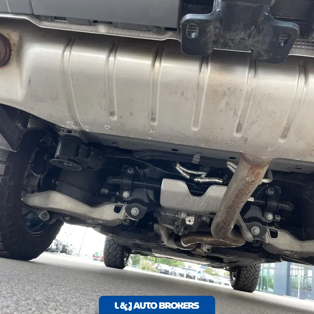 2024 Land Rover Defender 130 Outbound P400