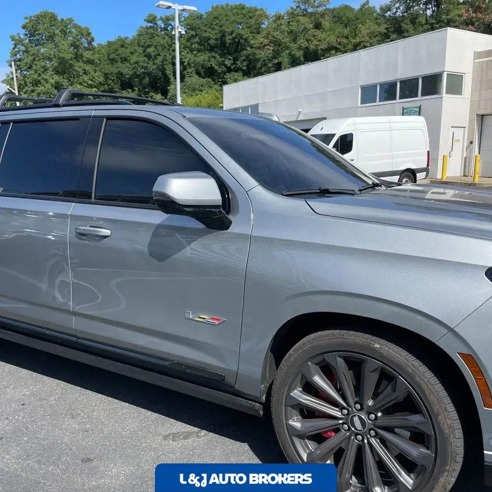 2025 Cadillac Escalade-V ESV Base