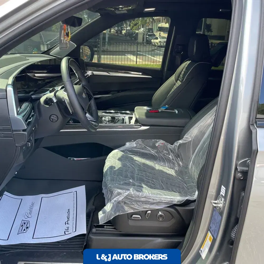 2025 Cadillac Escalade-V ESV Base