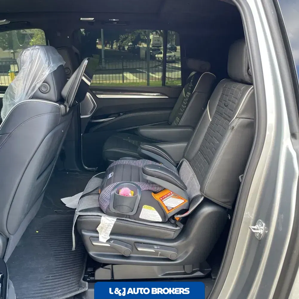 2025 Cadillac Escalade-V ESV Base