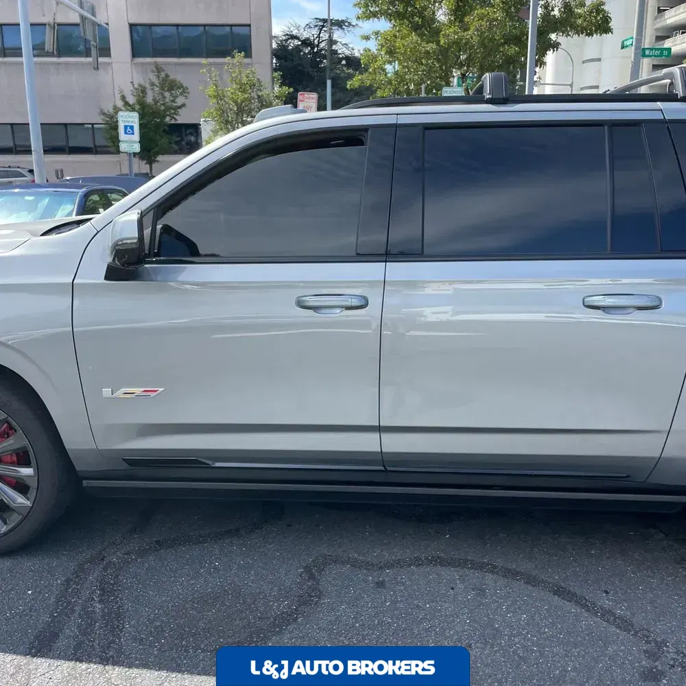 2025 Cadillac Escalade-V ESV Base