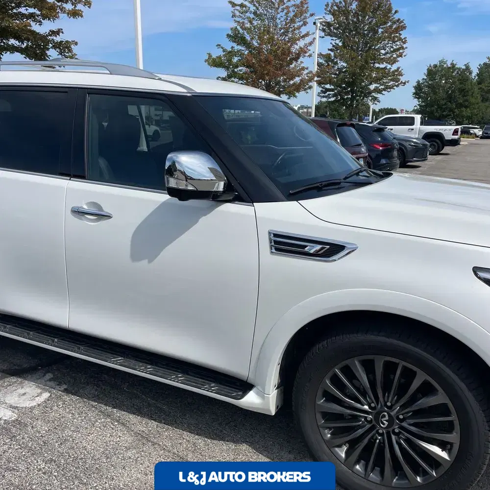 2024 INFINITI QX80 Premium Select