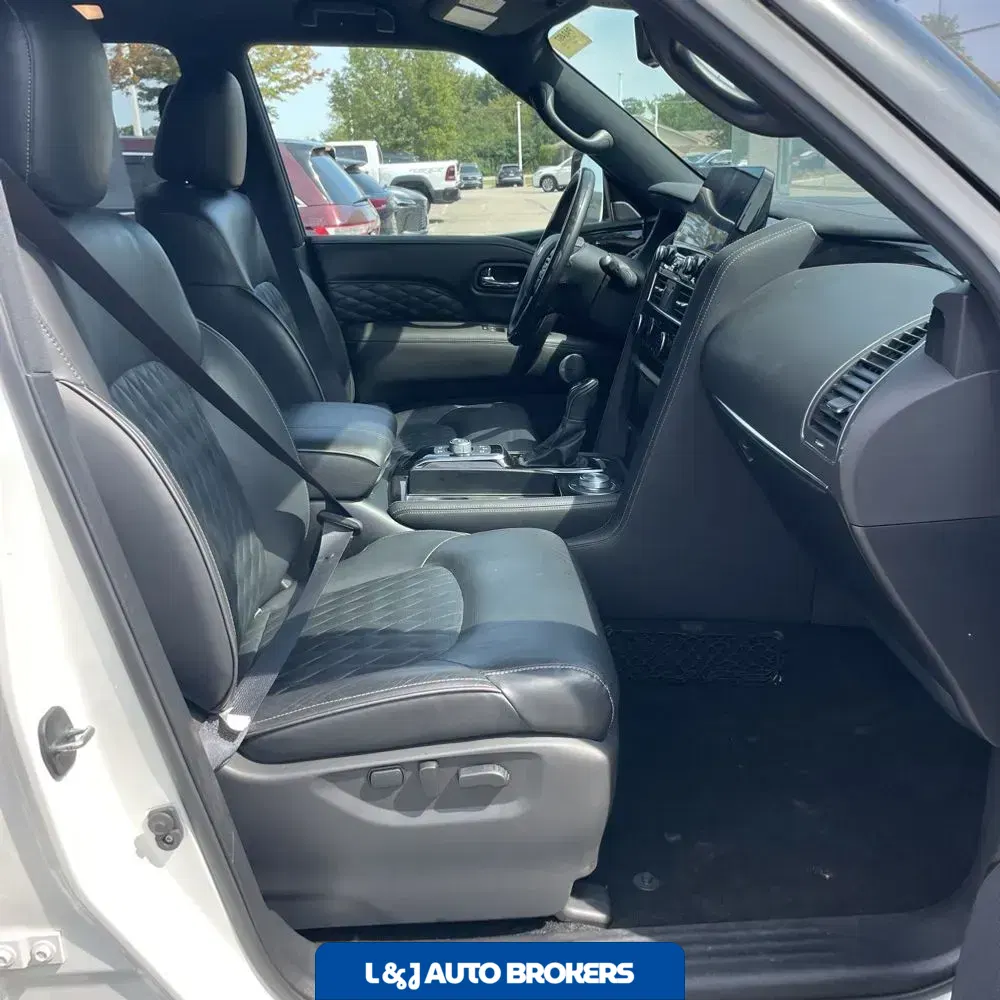 2024 INFINITI QX80 Premium Select
