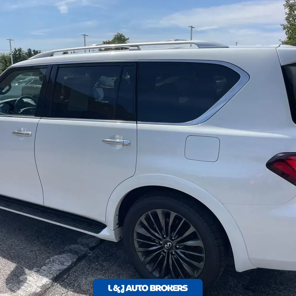 2024 INFINITI QX80 Premium Select