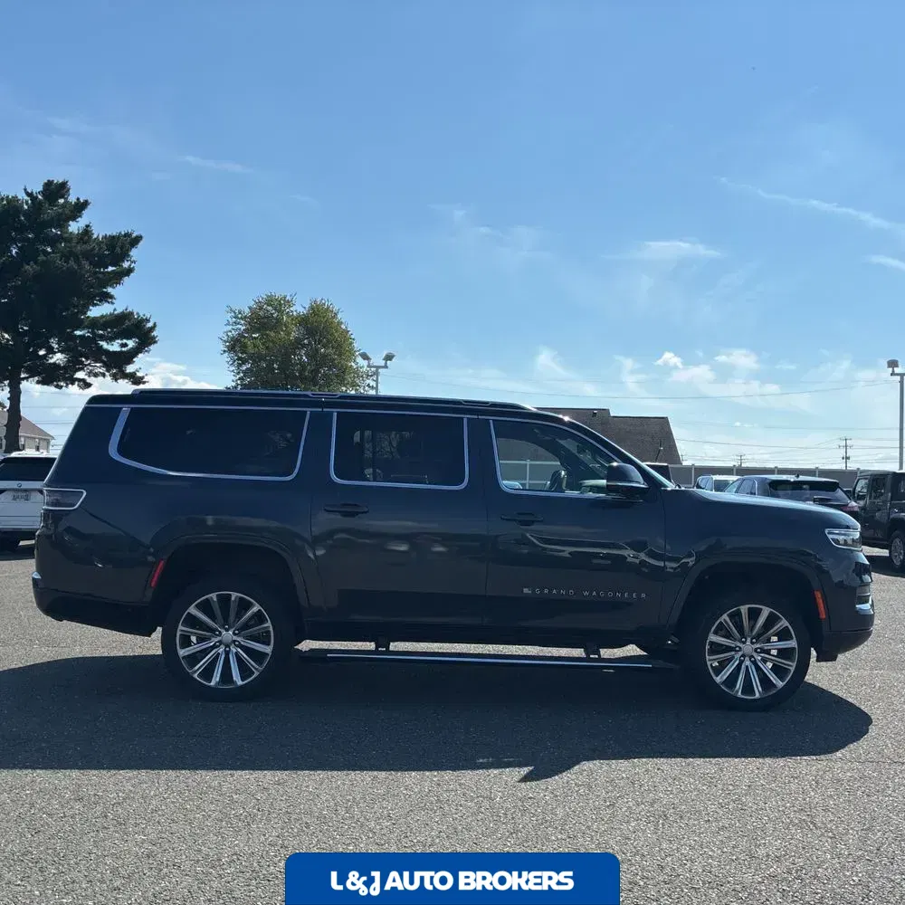 2023 Jeep Grand Wagoneer L Series II