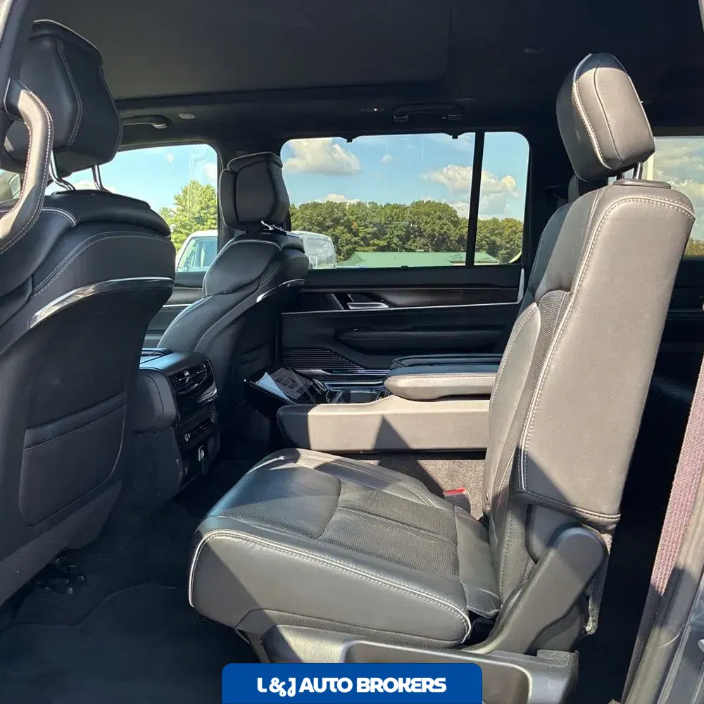 2023 Jeep Grand Wagoneer L Series II