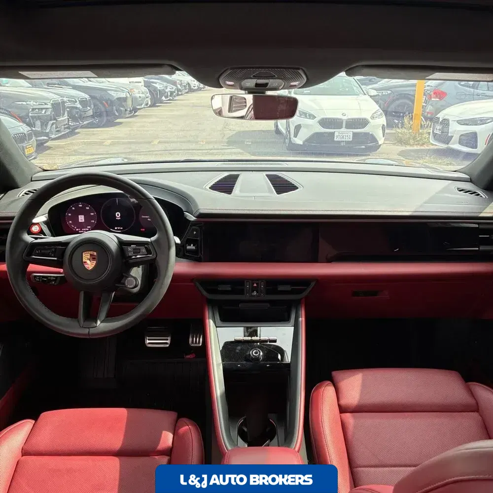 2025 Porsche Macan 4S Electric