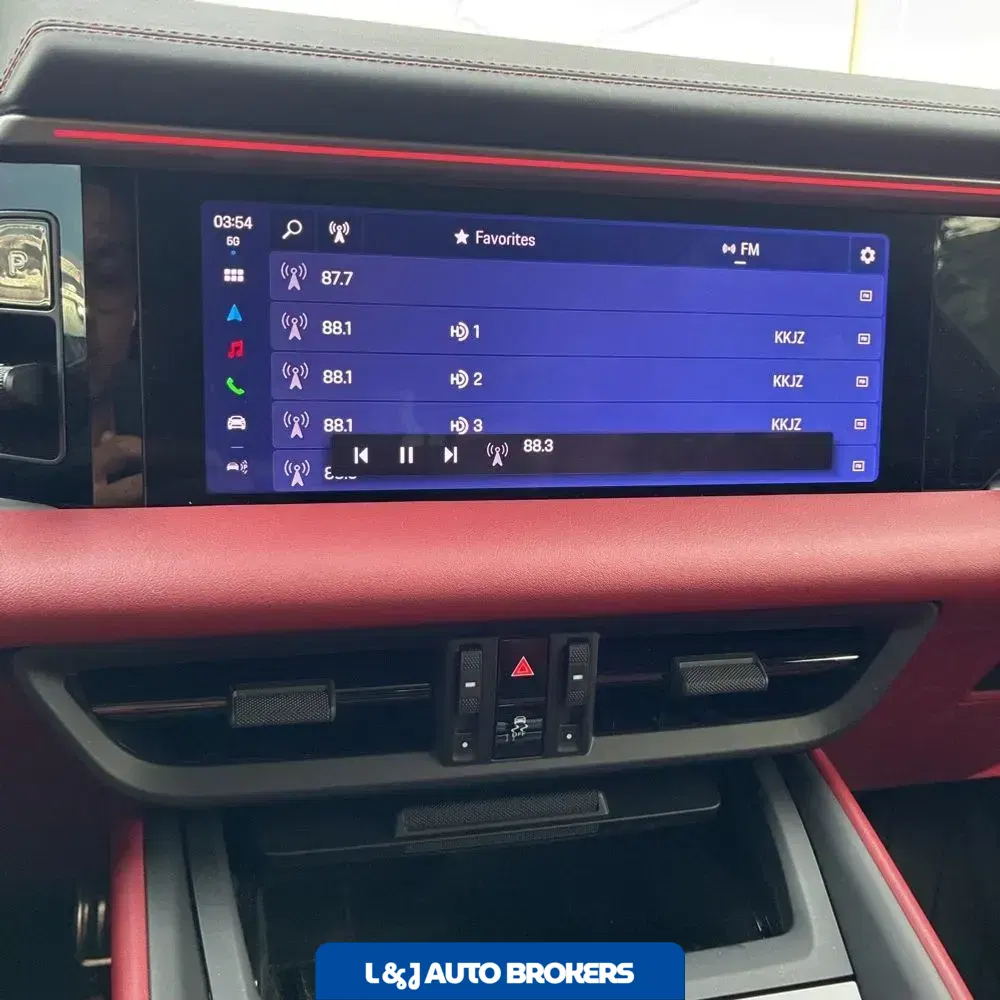 2025 Porsche Macan 4S Electric
