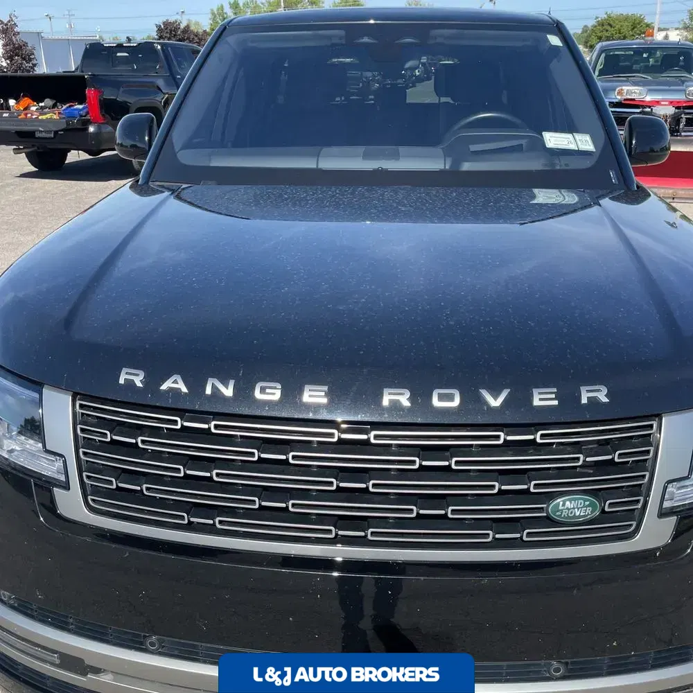 2023 Land Rover Range Rover P530 SE