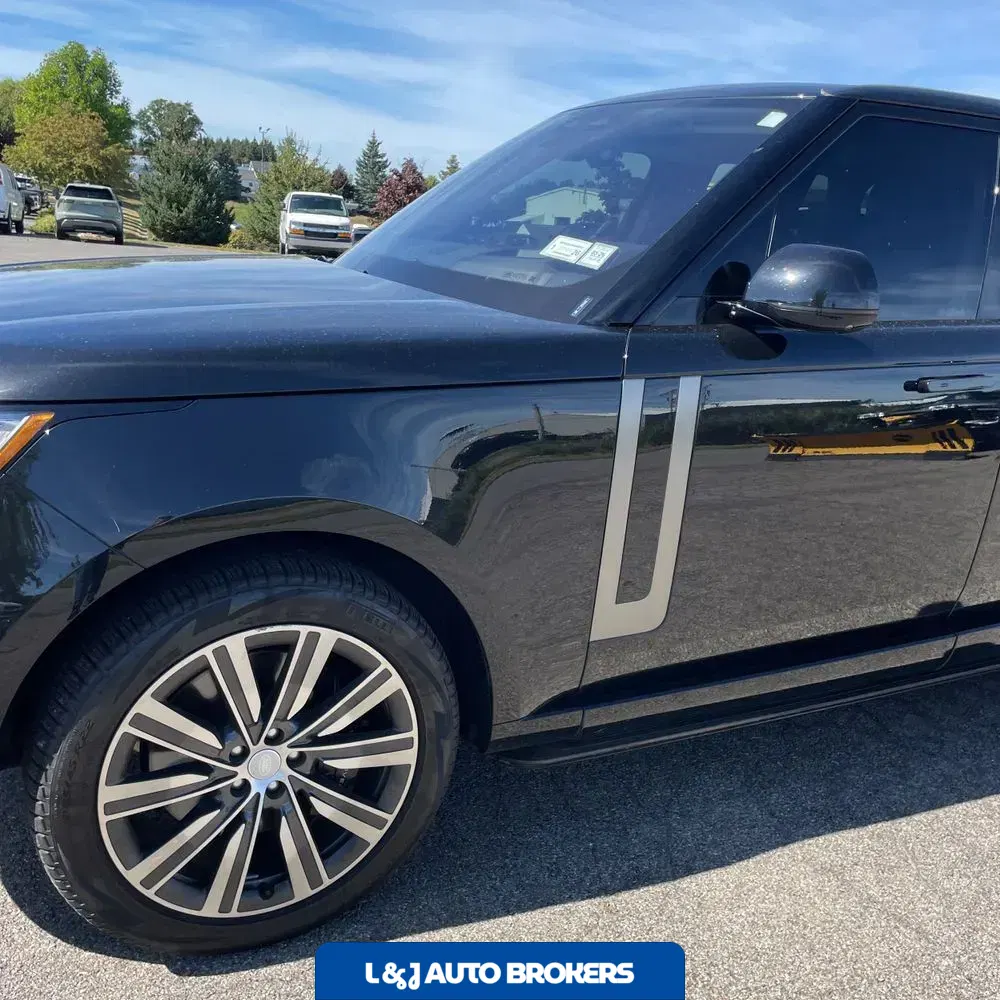 2023 Land Rover Range Rover P530 SE