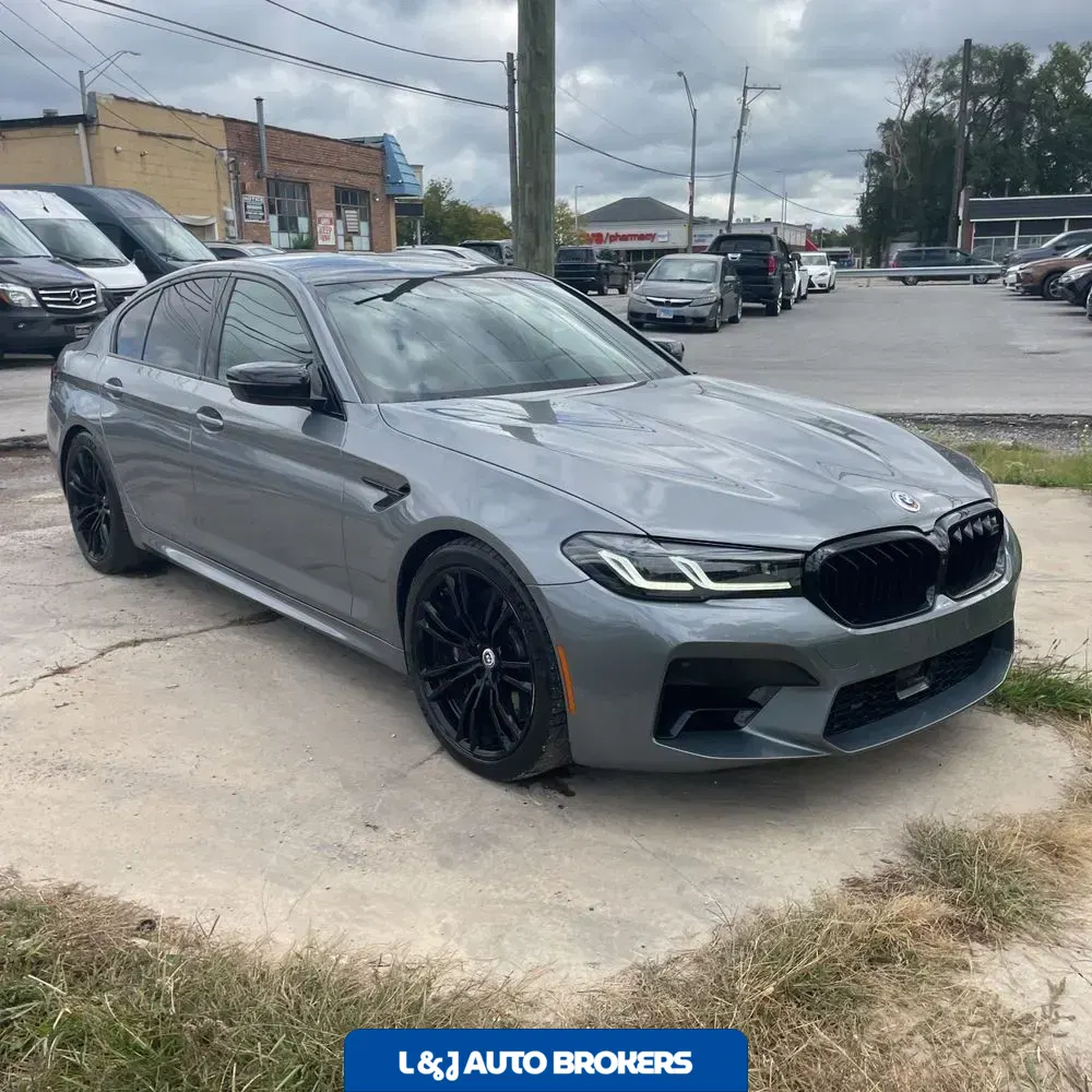 2023 BMW M5
