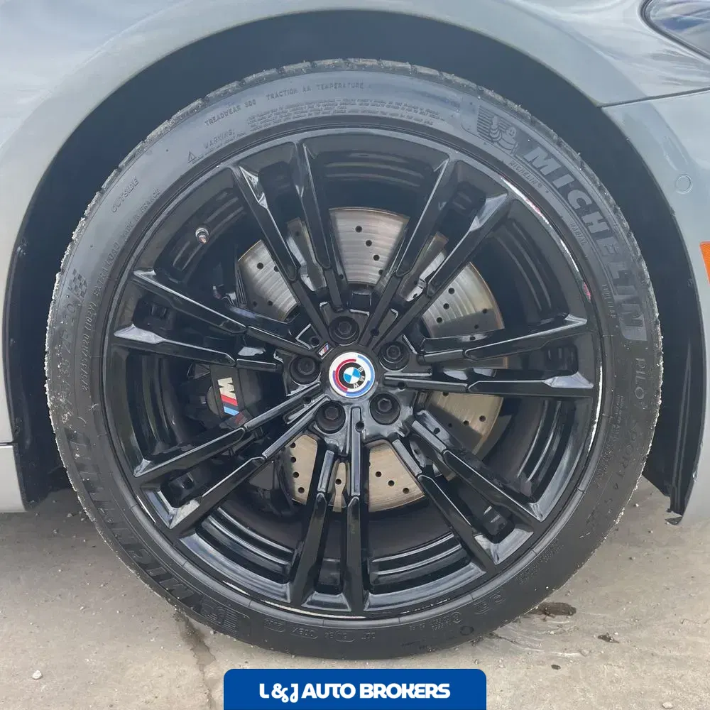 2023 BMW M5