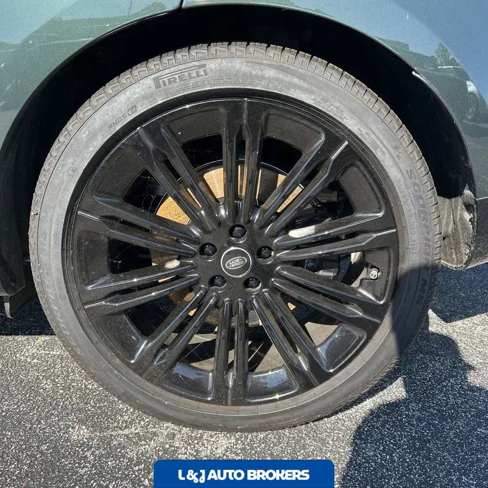 2025 Land Rover Range Rover Autobiography P530