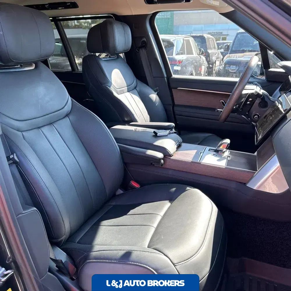 2025 Land Rover Range Rover Autobiography P530