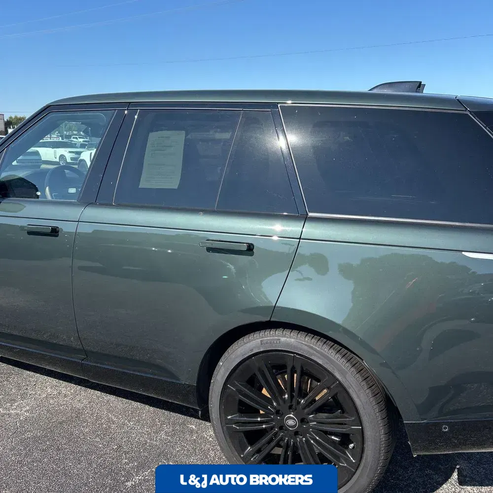 2025 Land Rover Range Rover Autobiography P530