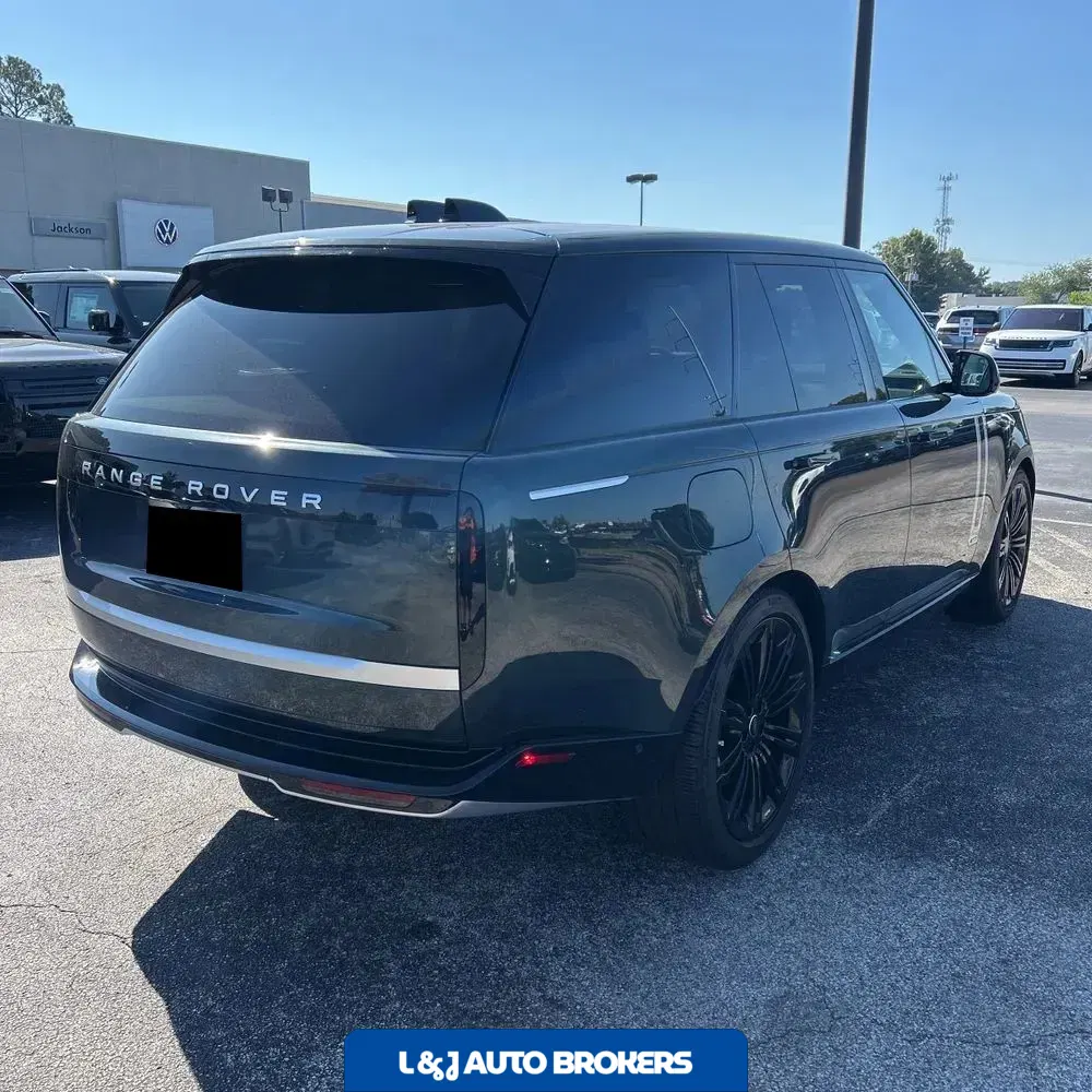 2025 Land Rover Range Rover Autobiography P530