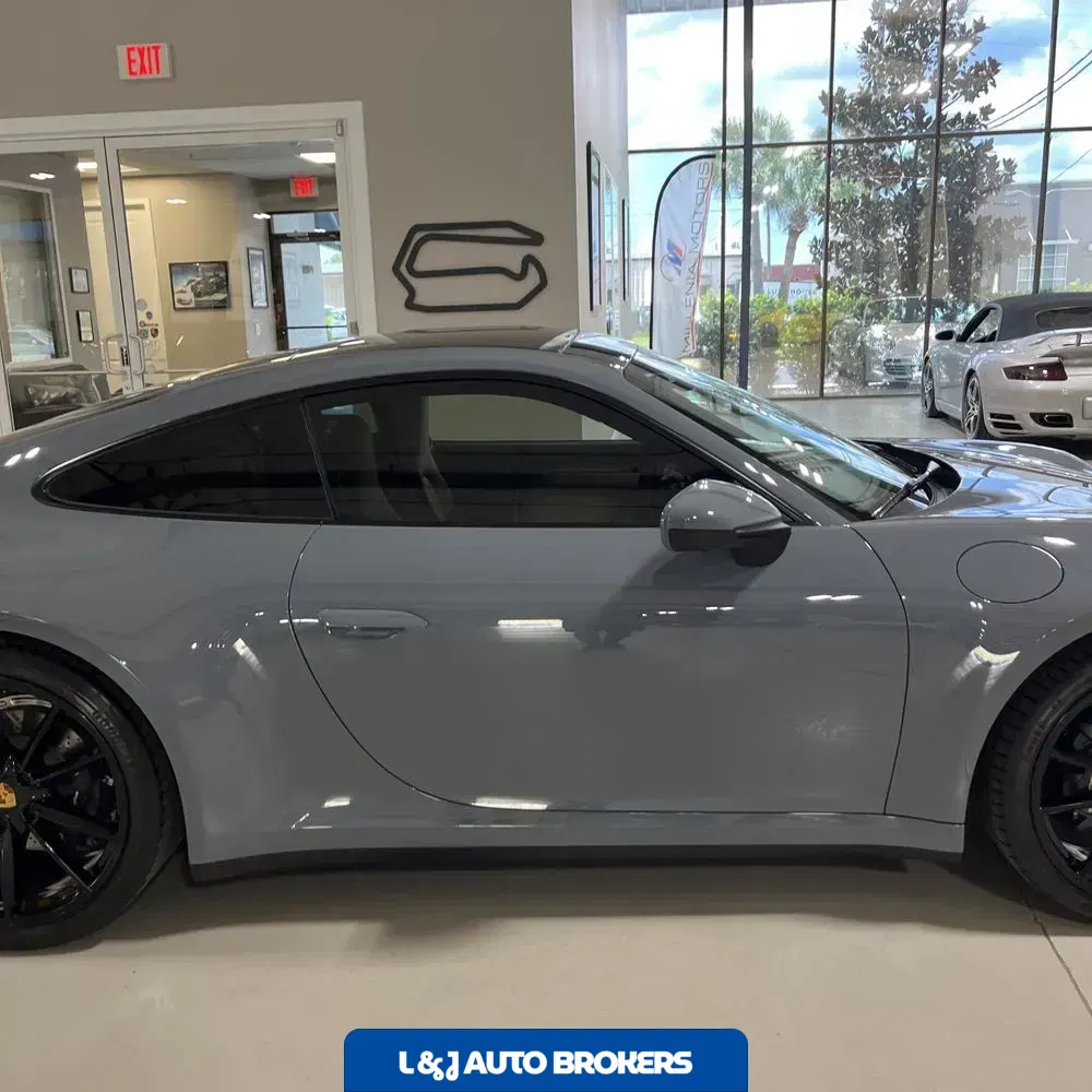 2023 Porsche 911 Carrera