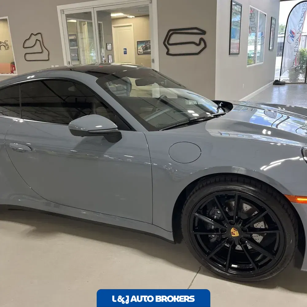 2023 Porsche 911 Carrera