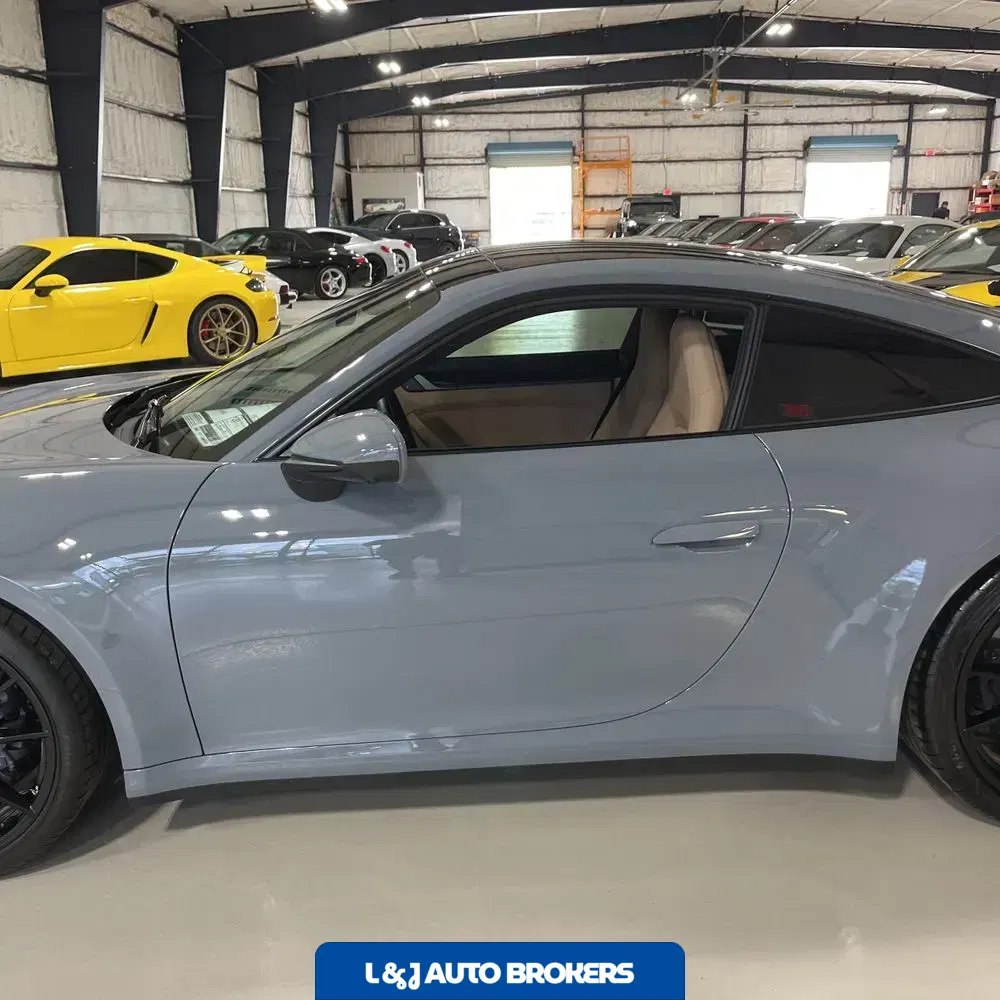 2023 Porsche 911 Carrera