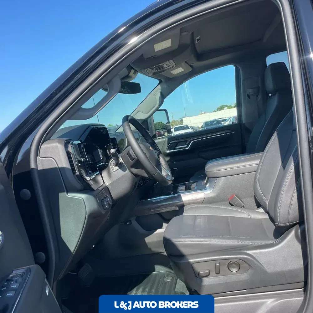 2024 Chevrolet Silverado 3500HD LTZ