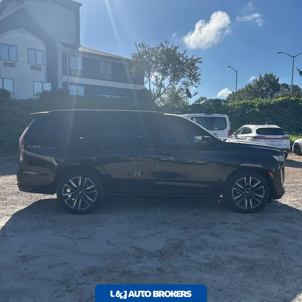 2022 Cadillac Escalade Sport