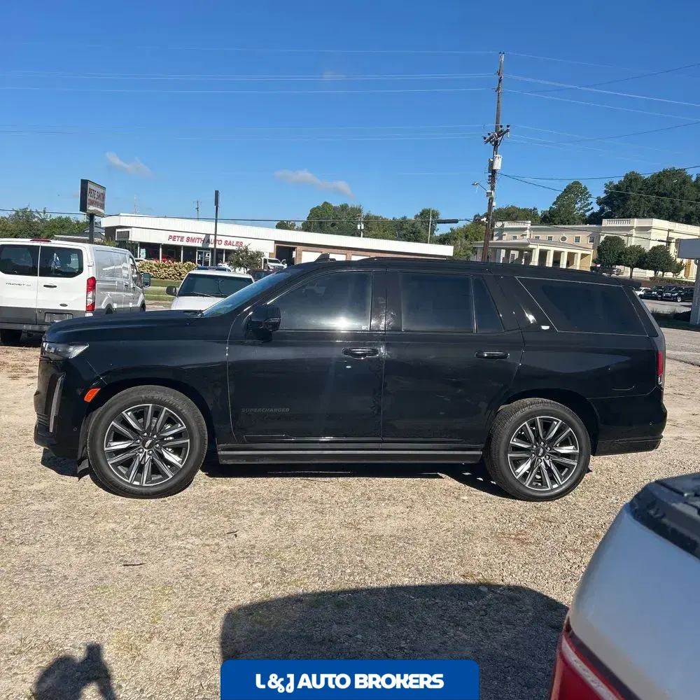 2022 Cadillac Escalade Sport