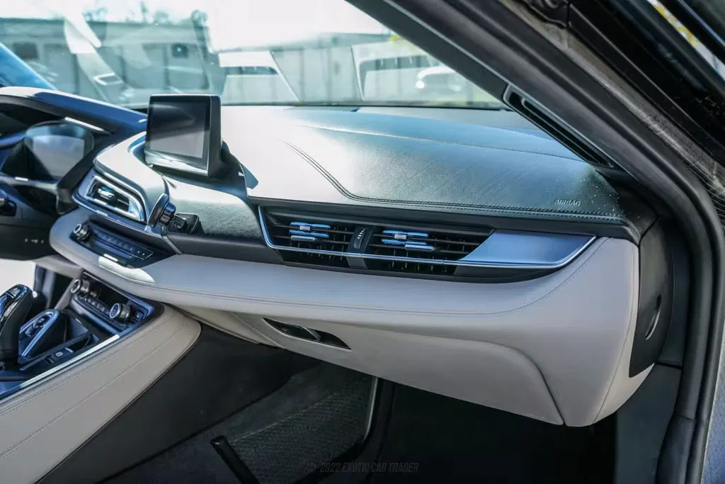 2015 BMW I8 Pure Impulse World Coupe