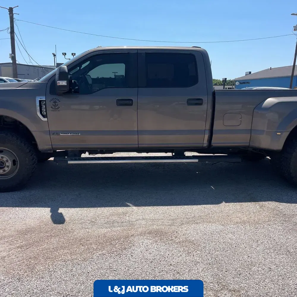 2022 Ford F-350 Super Duty XL