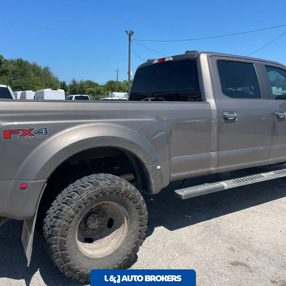 2022 Ford F-350 Super Duty XL