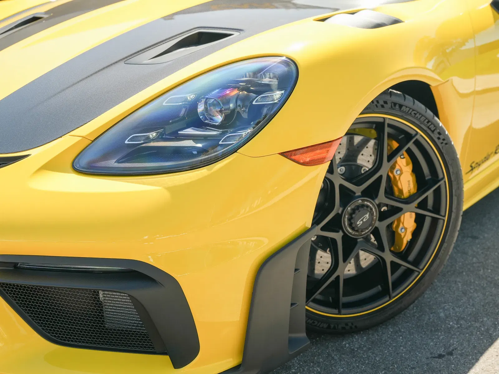 2025 Porsche 718 Spyder RS Weissach