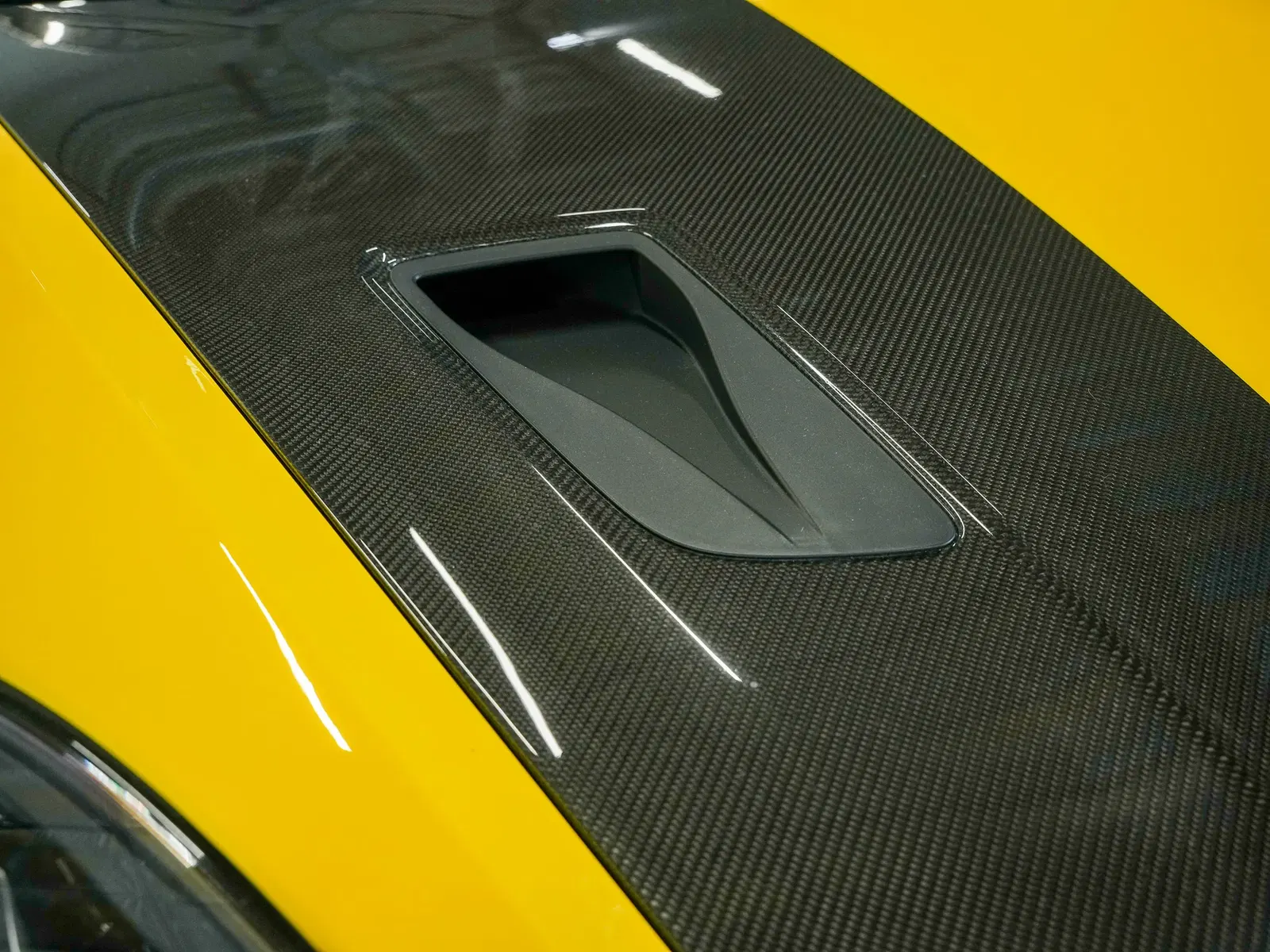 2025 Porsche 718 Spyder RS Weissach