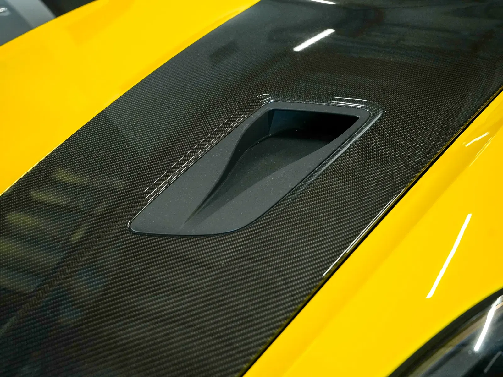 2025 Porsche 718 Spyder RS Weissach