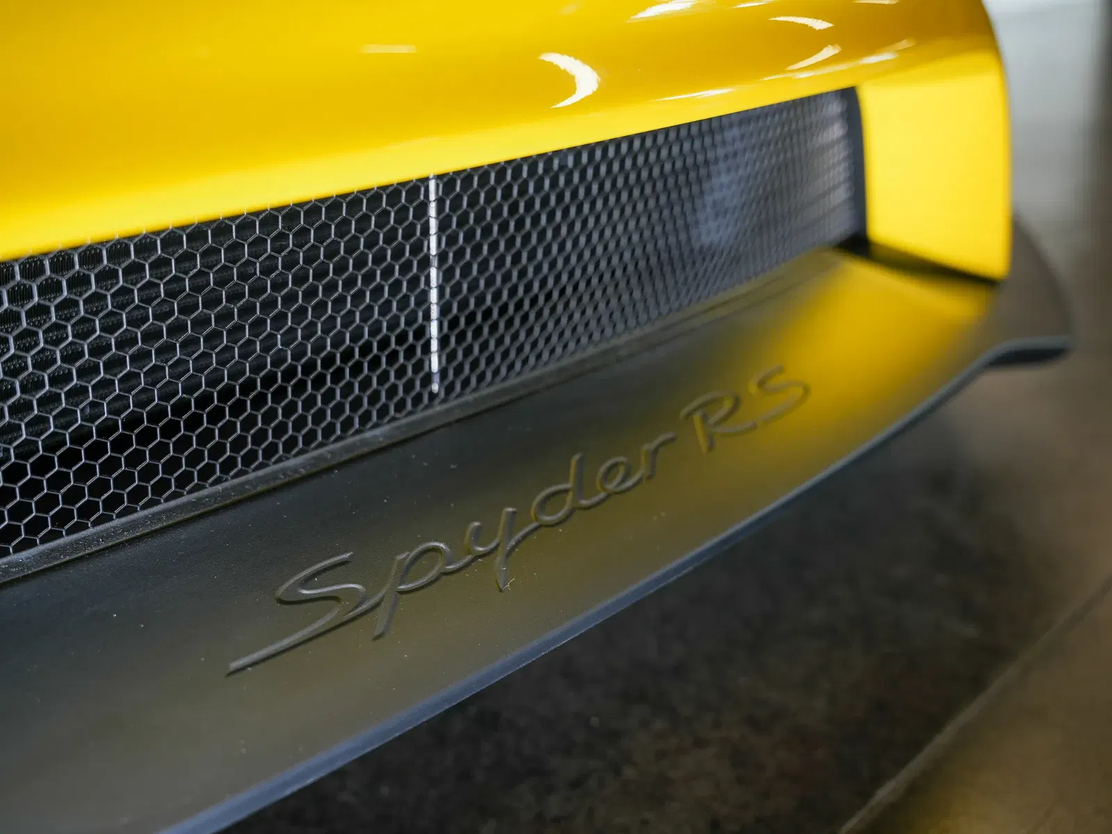 2025 Porsche 718 Spyder RS Weissach
