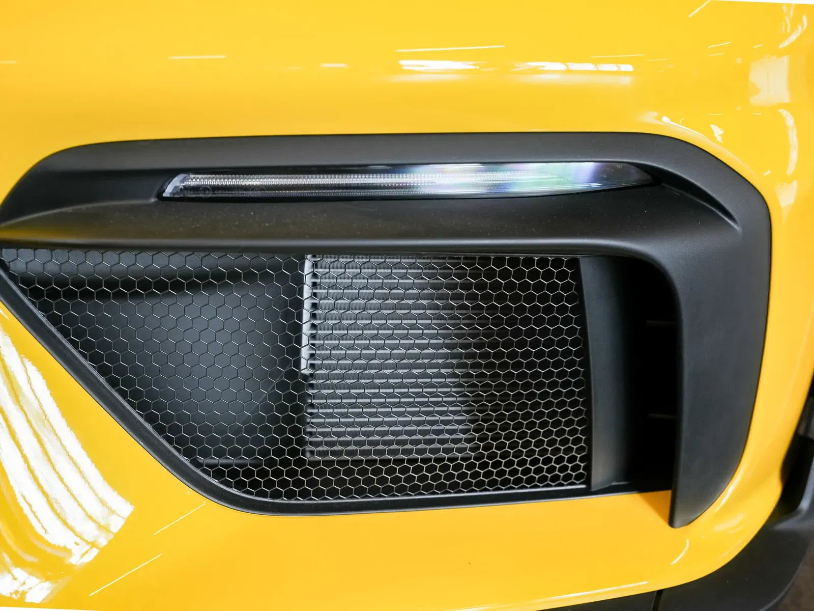 2025 Porsche 718 Spyder RS Weissach
