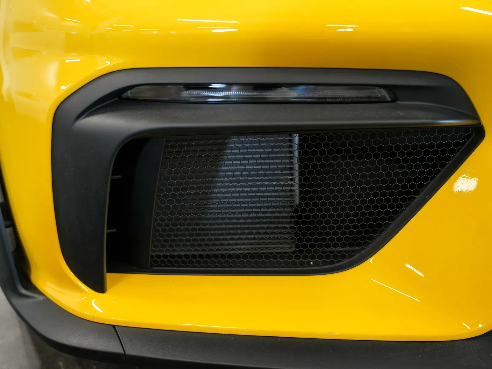 2025 Porsche 718 Spyder RS Weissach