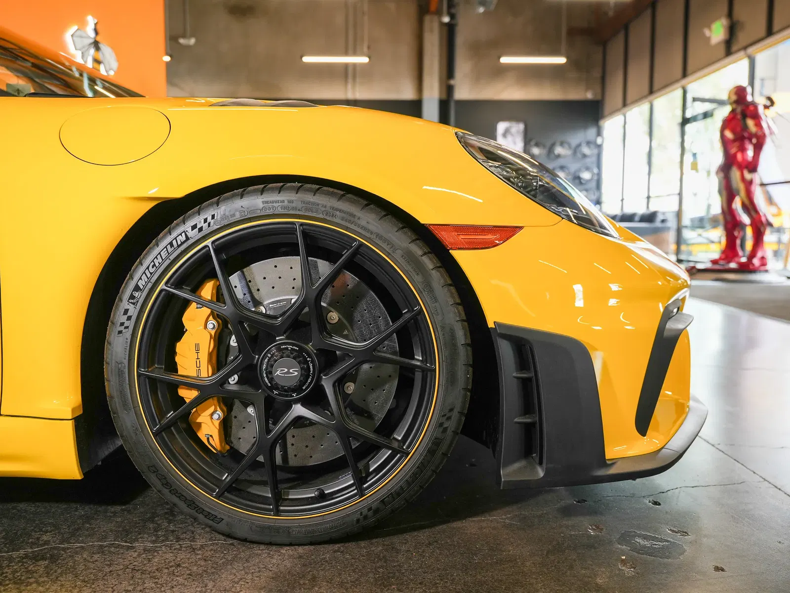 2025 Porsche 718 Spyder RS Weissach