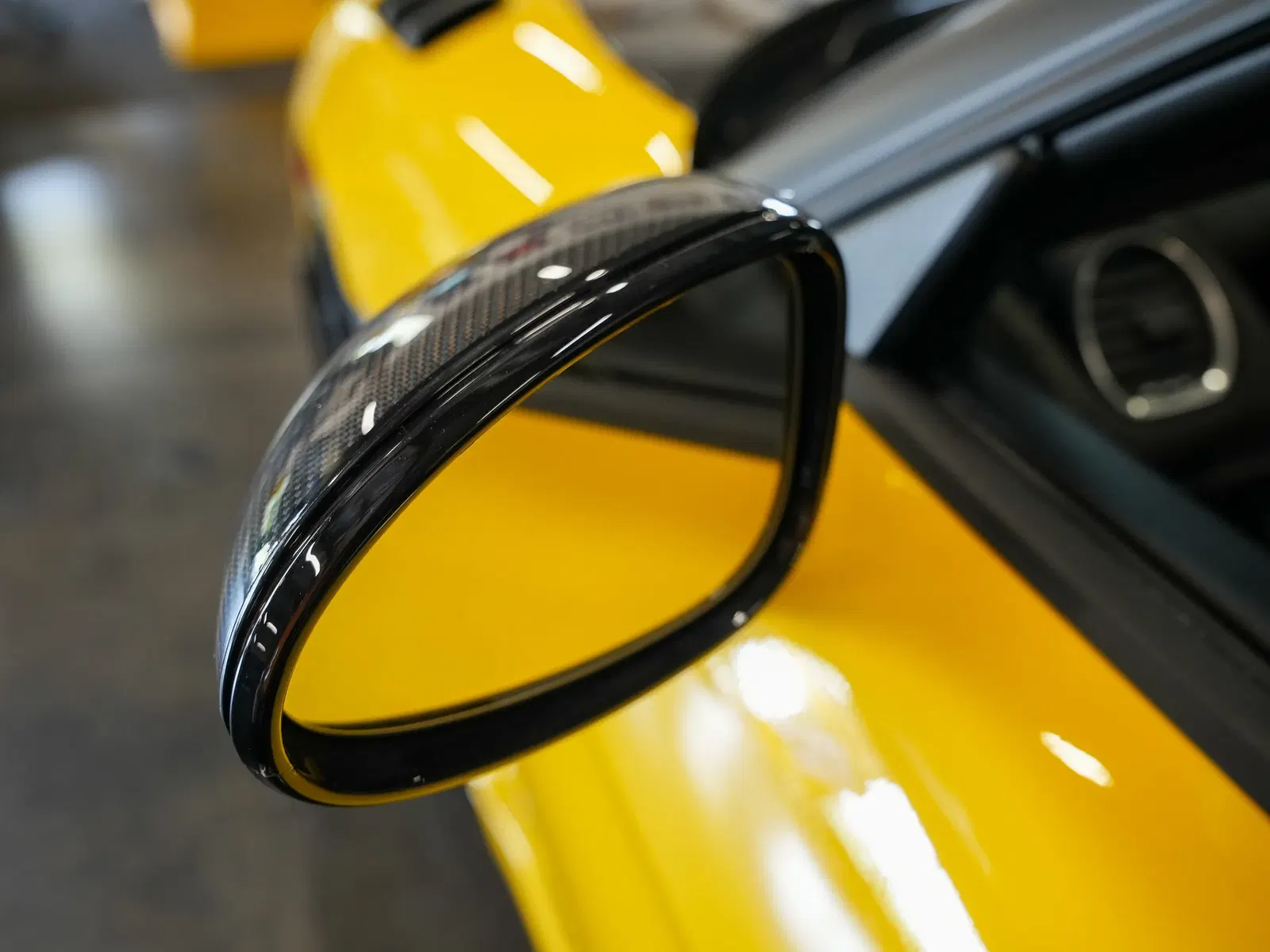 2025 Porsche 718 Spyder RS Weissach
